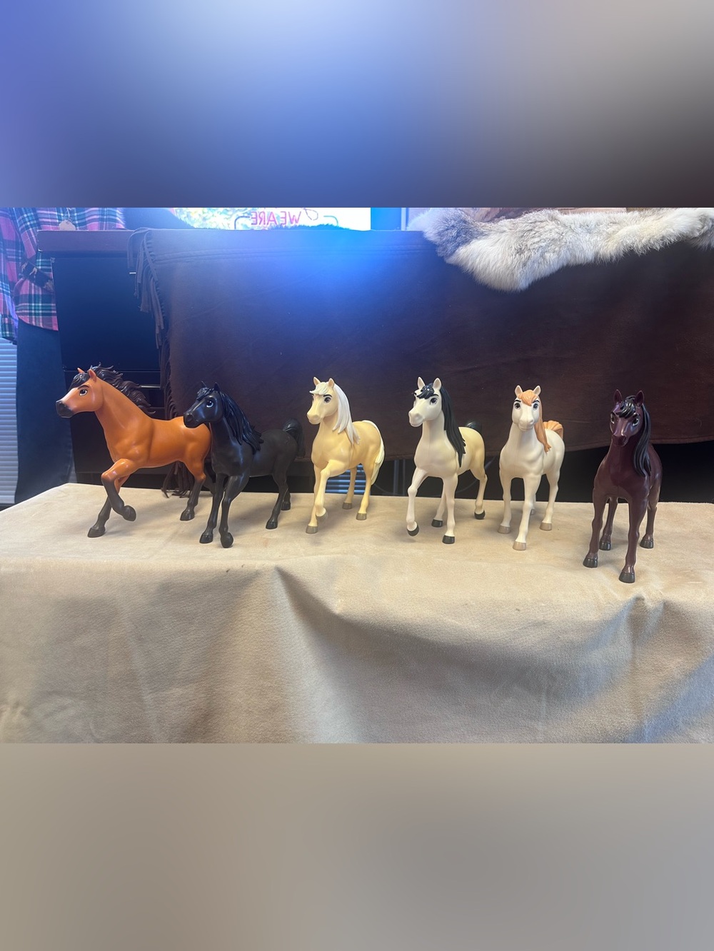 Mattel Horse Figure Set - Orange, Black, Cream, White, Tan, Brown